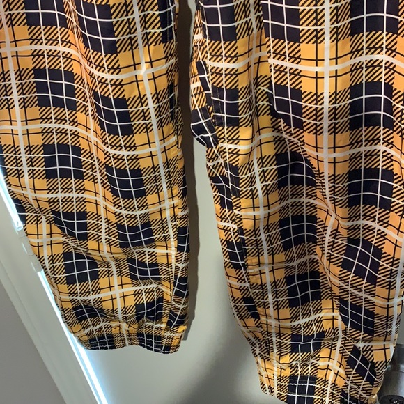 Nike Woven Plaid Track Pants - Picture 4 of 6